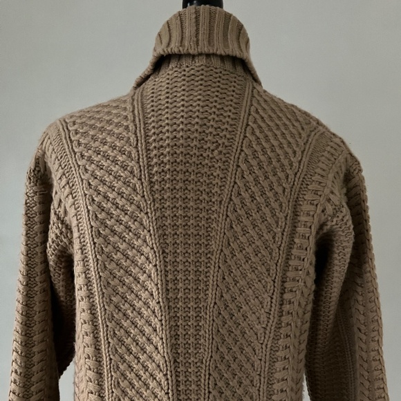 LORO PIANA 100% CASHMERE SWEATER - Picture 9 of 15